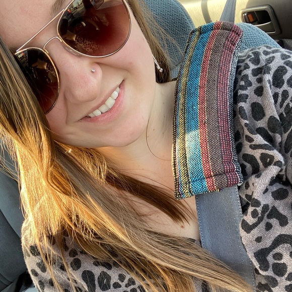 Meet your Posher, Vallie - Picture 1 of 1